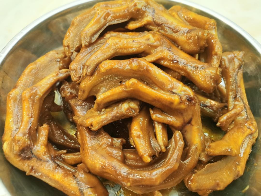 辣味卤鸭掌