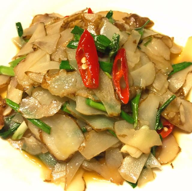 纵情山水分享作品晚餐612016年11月3日蒜苗泡椒炒洋姜#晚餐612016