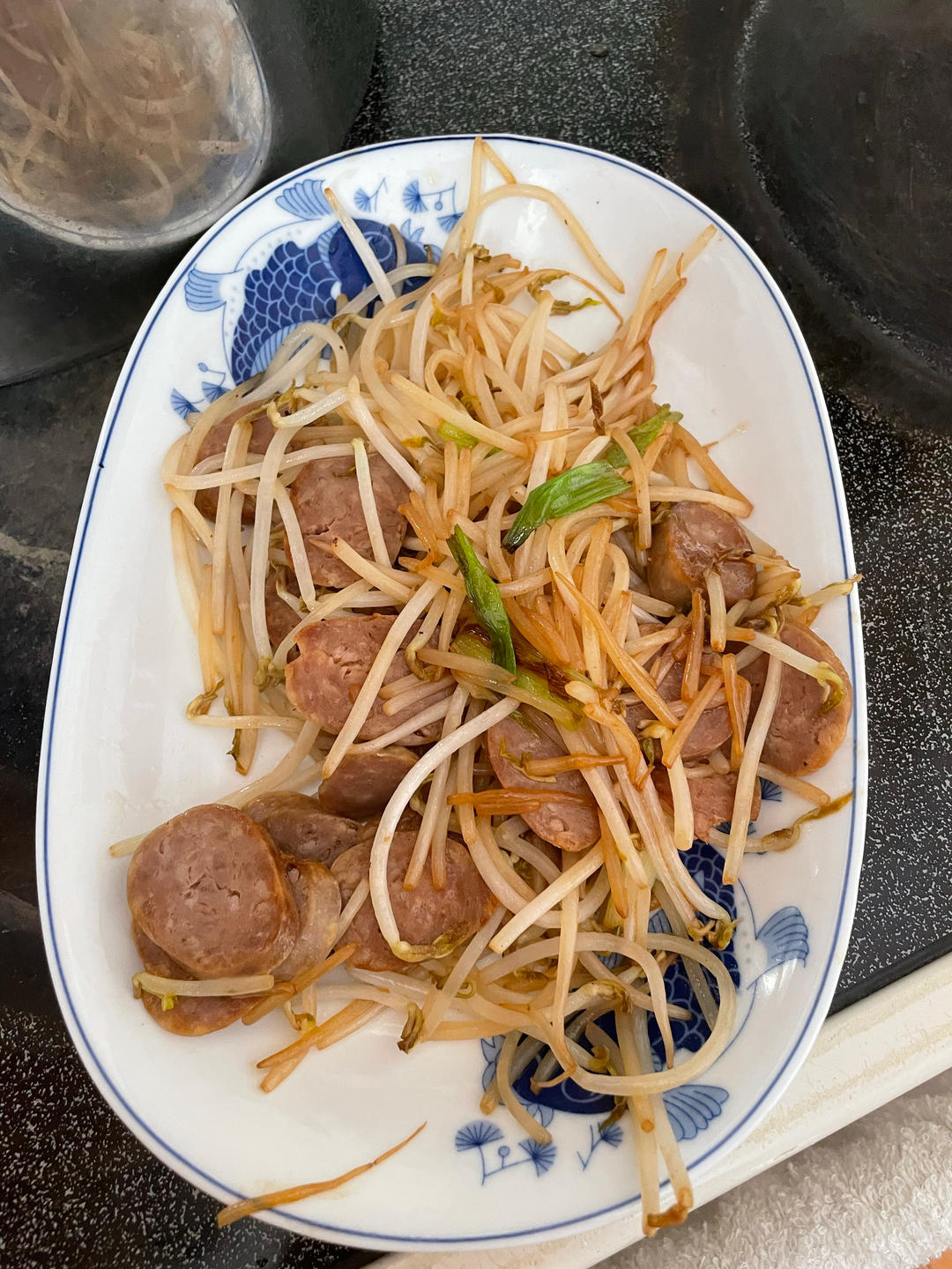 炒黄豆芽多加一步，锅气十足，孩子说太好吃了！