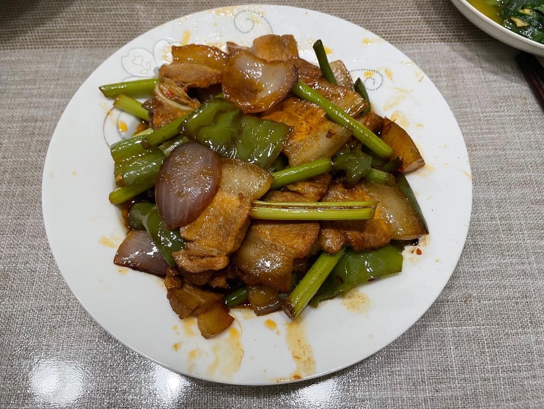 蒜苗回锅肉