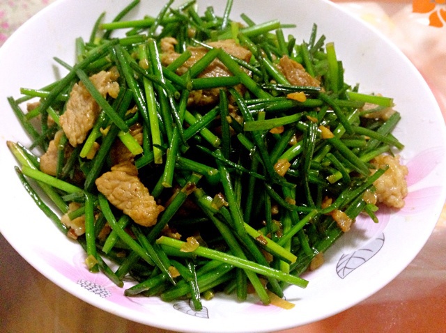 韭菜花炒肉丝