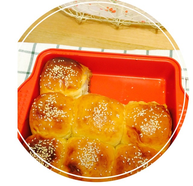 大人小孩都爱不释口的【蜂蜜牛奶小餐包】