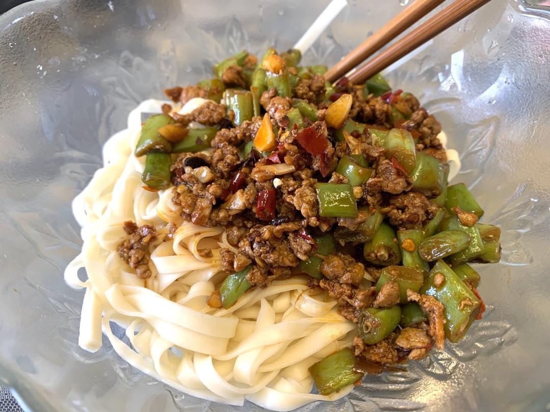 九月末和猫做的橄榄菜四季豆拌面