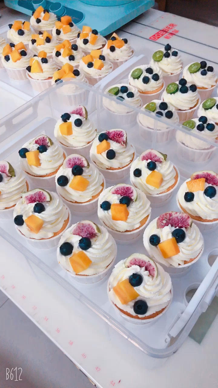 高颜值奶油纸杯蛋糕杯子蛋糕（附教程）