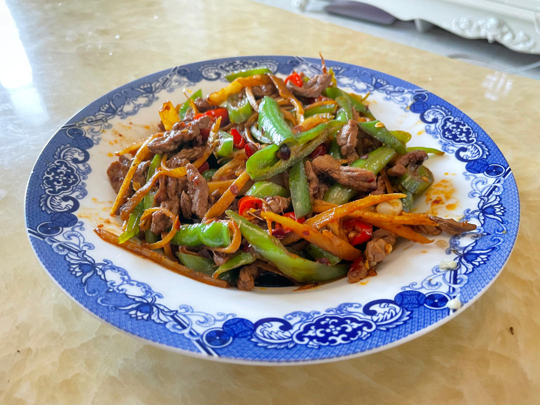 厨师长教你：“自贡小炒肉”的正宗做法，农家味十足