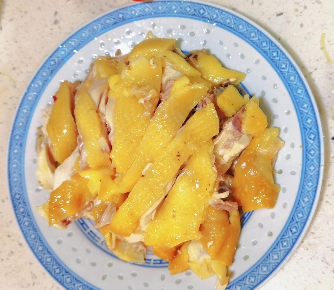 客家不咸的咸鸡，保留鸡的鲜味