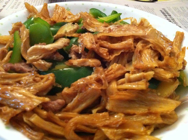 青椒肉片炒腐竹