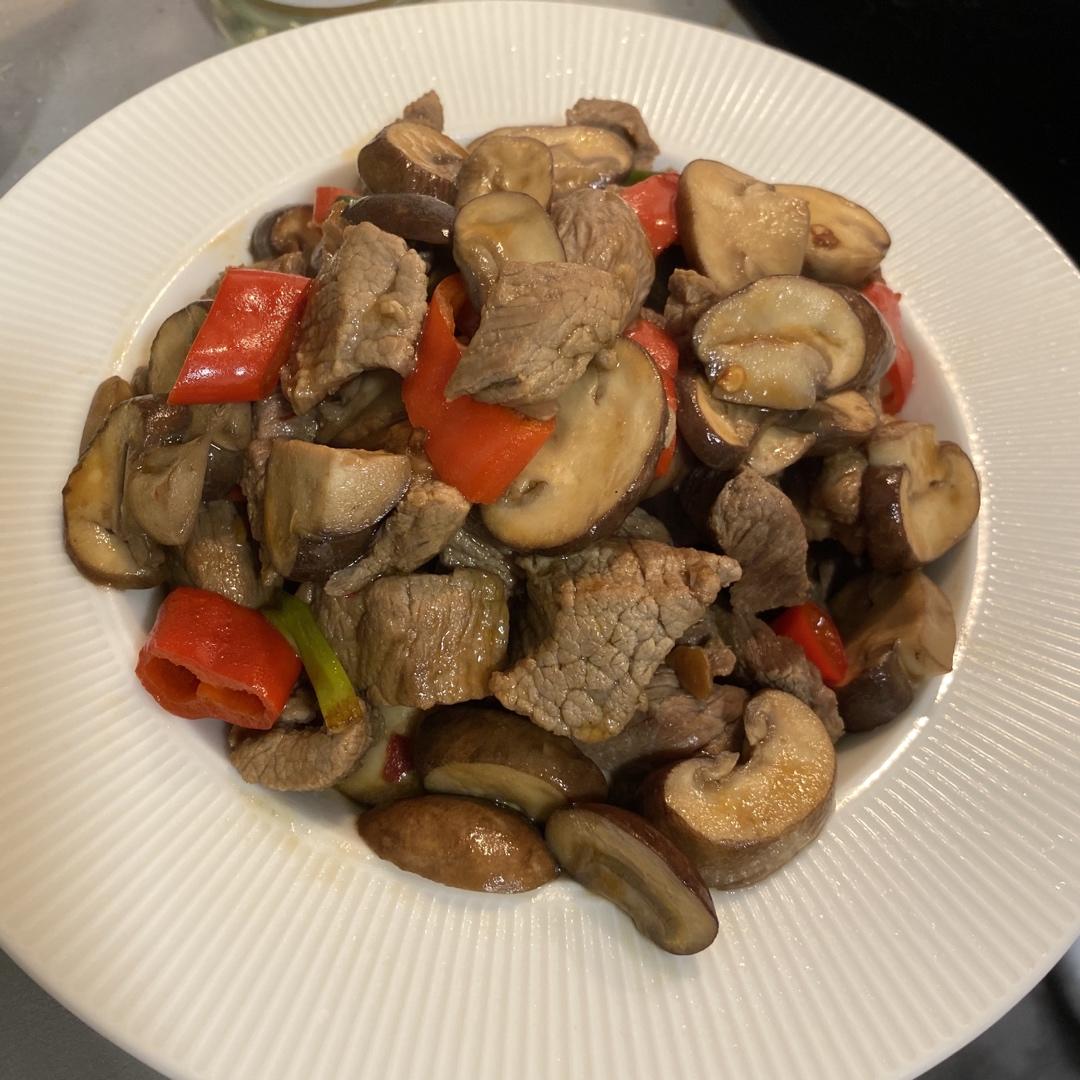 酱炒蘑菇牛肉