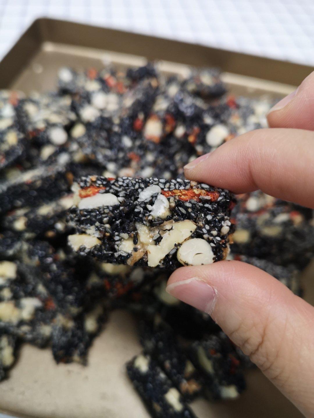 枸杞核桃花生黑芝麻片