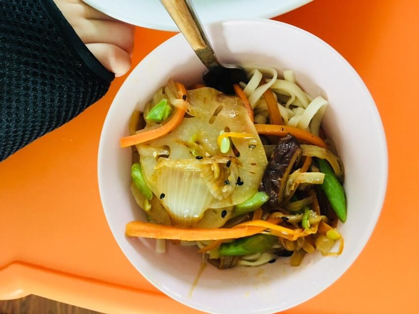 素什锦凉面