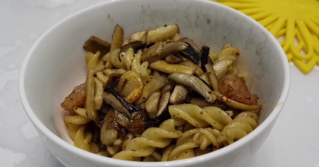 牛肝菌炒意面