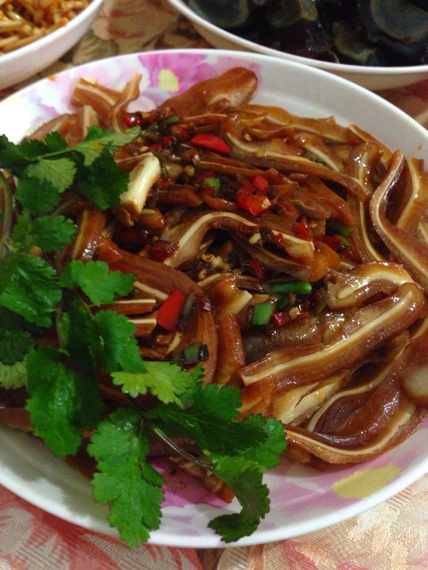 芳草地-3做的香卤猪耳朵