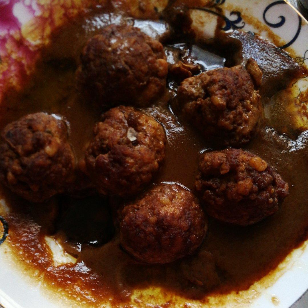 四喜丸子/红烧狮子头 Chinese Meatballs