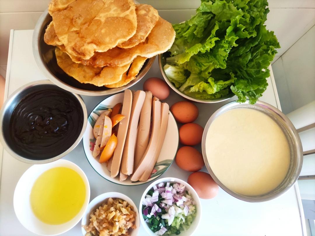 煎饼果子（超详细步骤 甜面酱都是自制的）