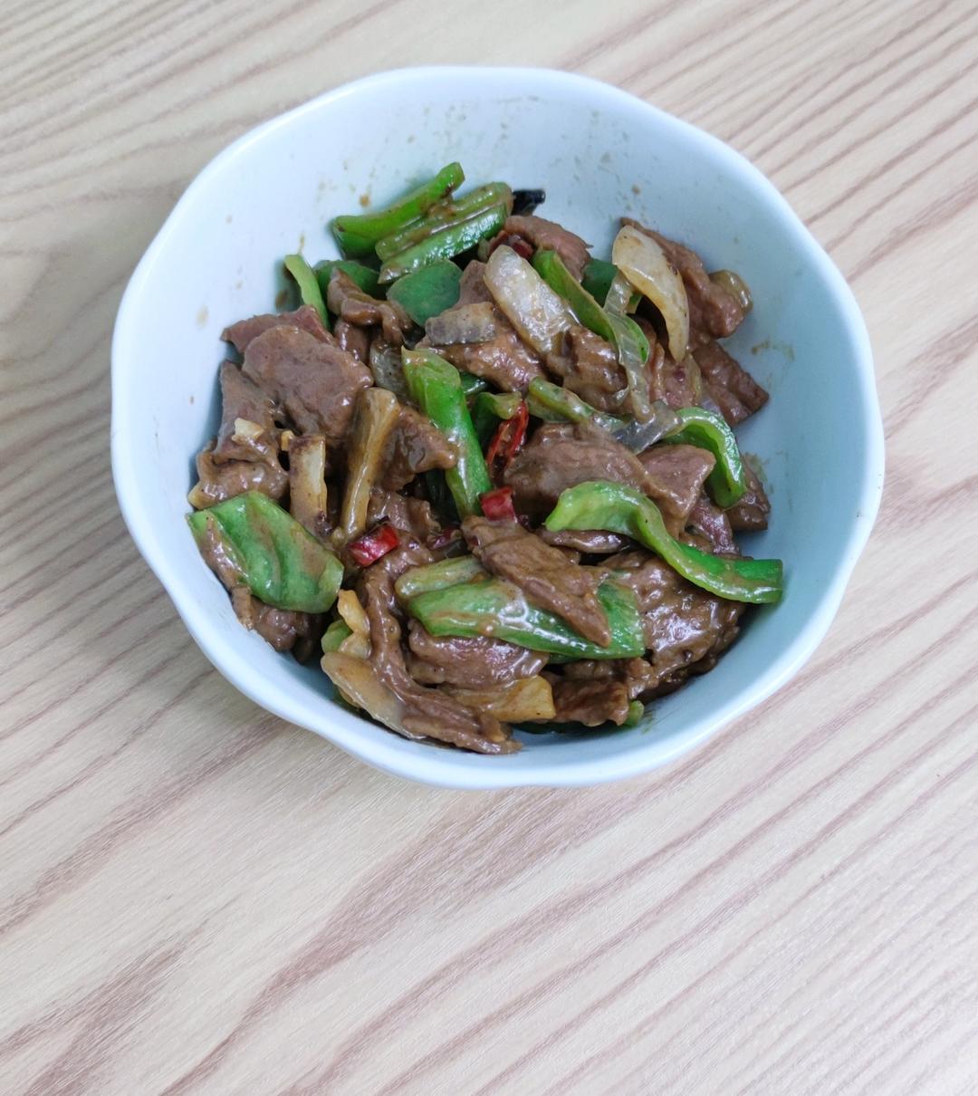 【小高姐】青椒牛肉 如何炒出嫩滑的牛肉