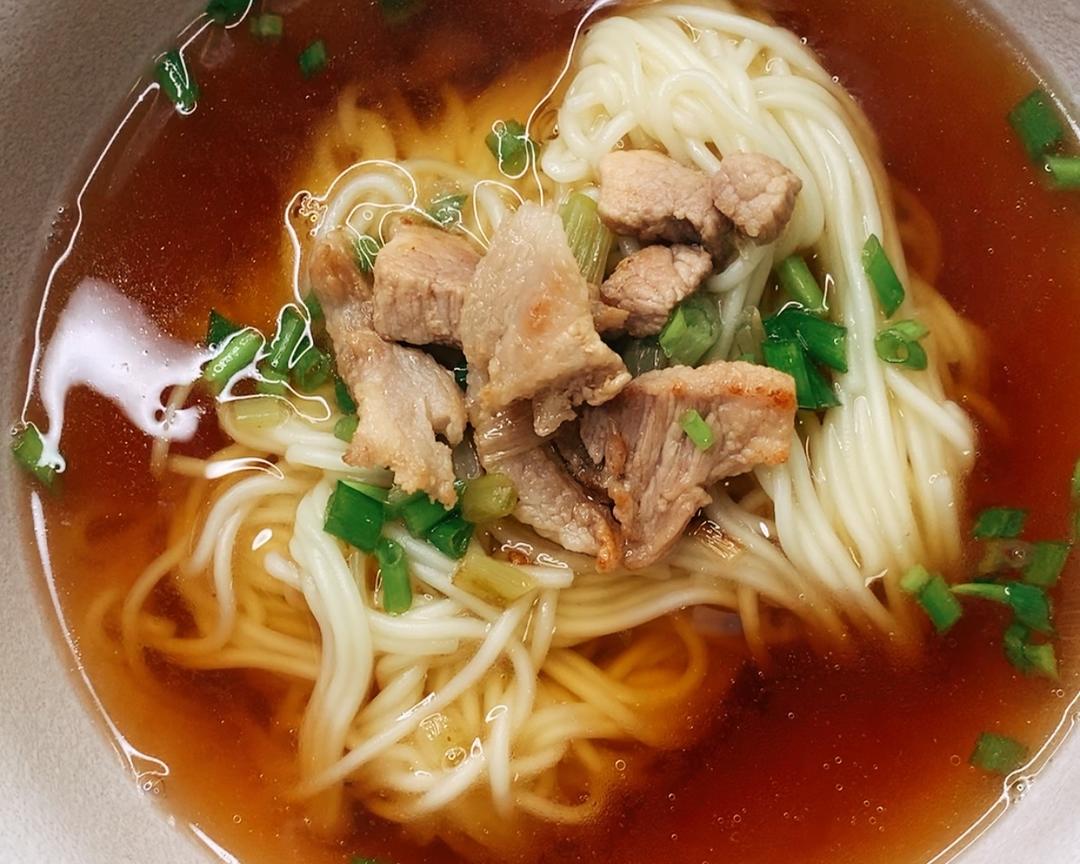 一碗快手肉臊面的做法