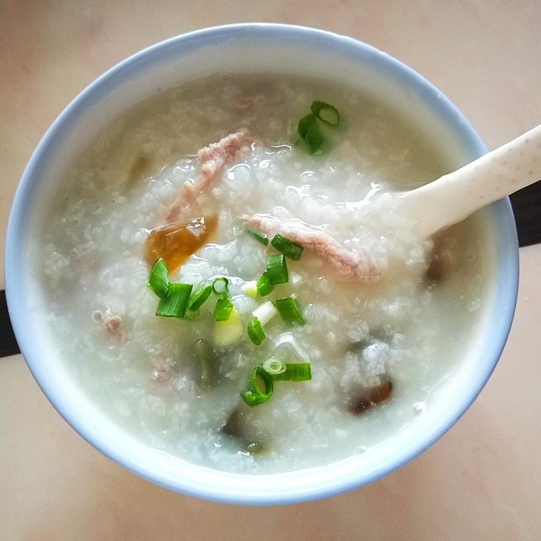 十五分钟快手之香滑皮蛋瘦肉粥(附五分钟电饭煲电压力锅更快捷方法)