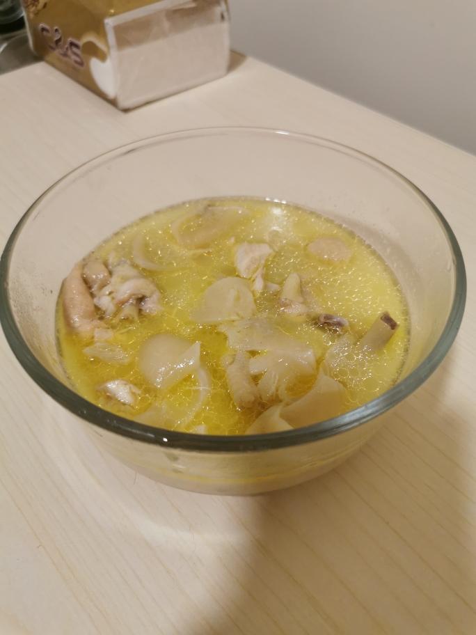 广式花胶鸡汤的做法