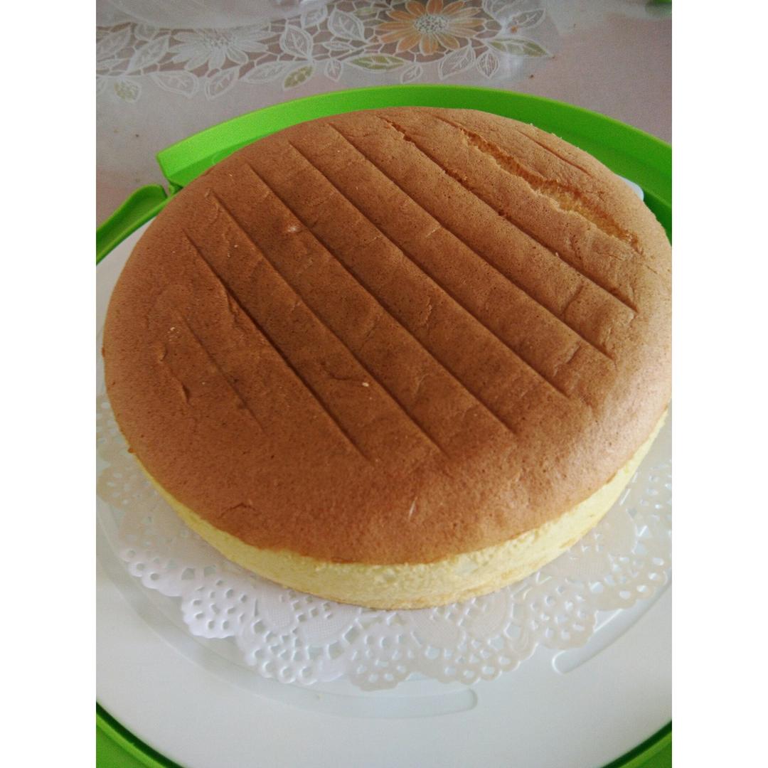 简单好做的8寸戚风蛋糕
