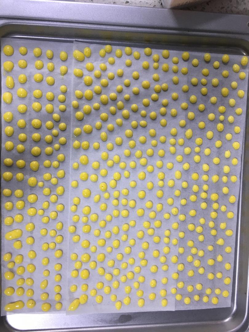 入口即化的无添加蛋黄溶豆