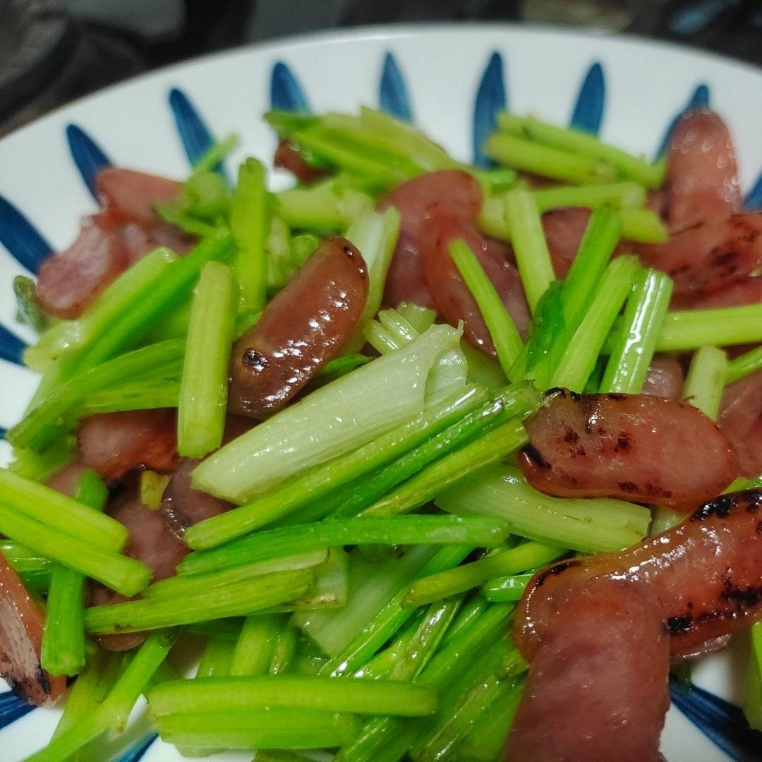 芹菜炒腊肉