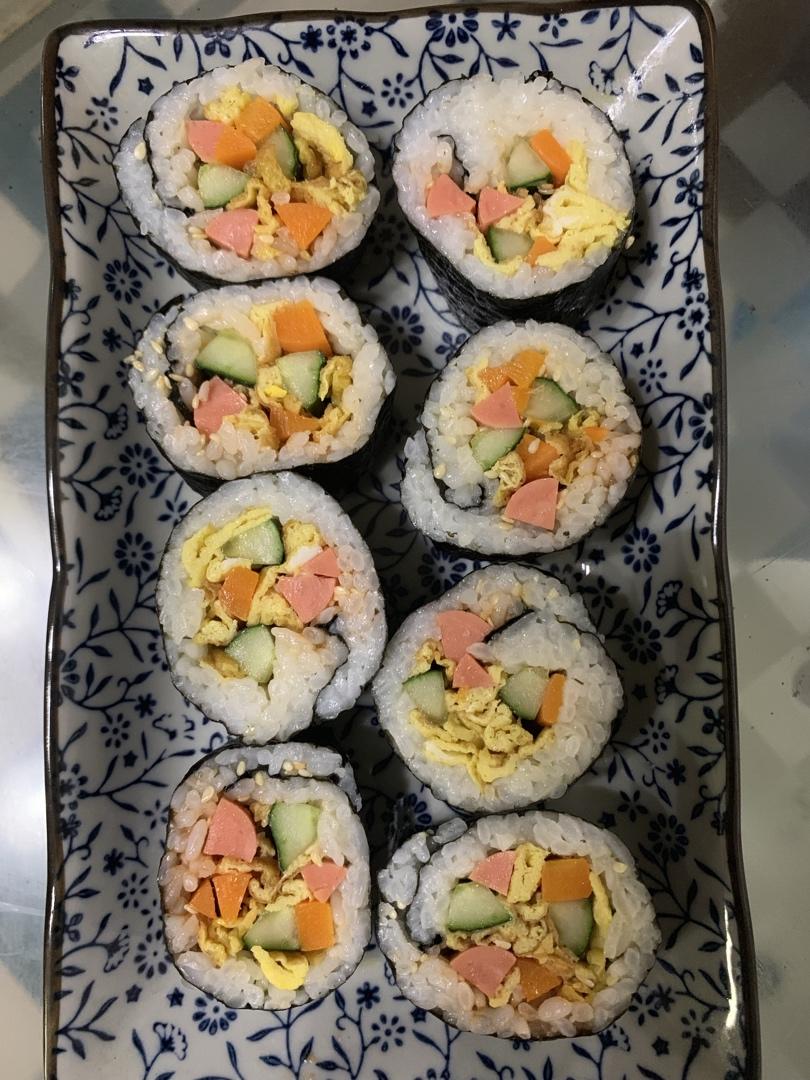 紫菜卷寿司