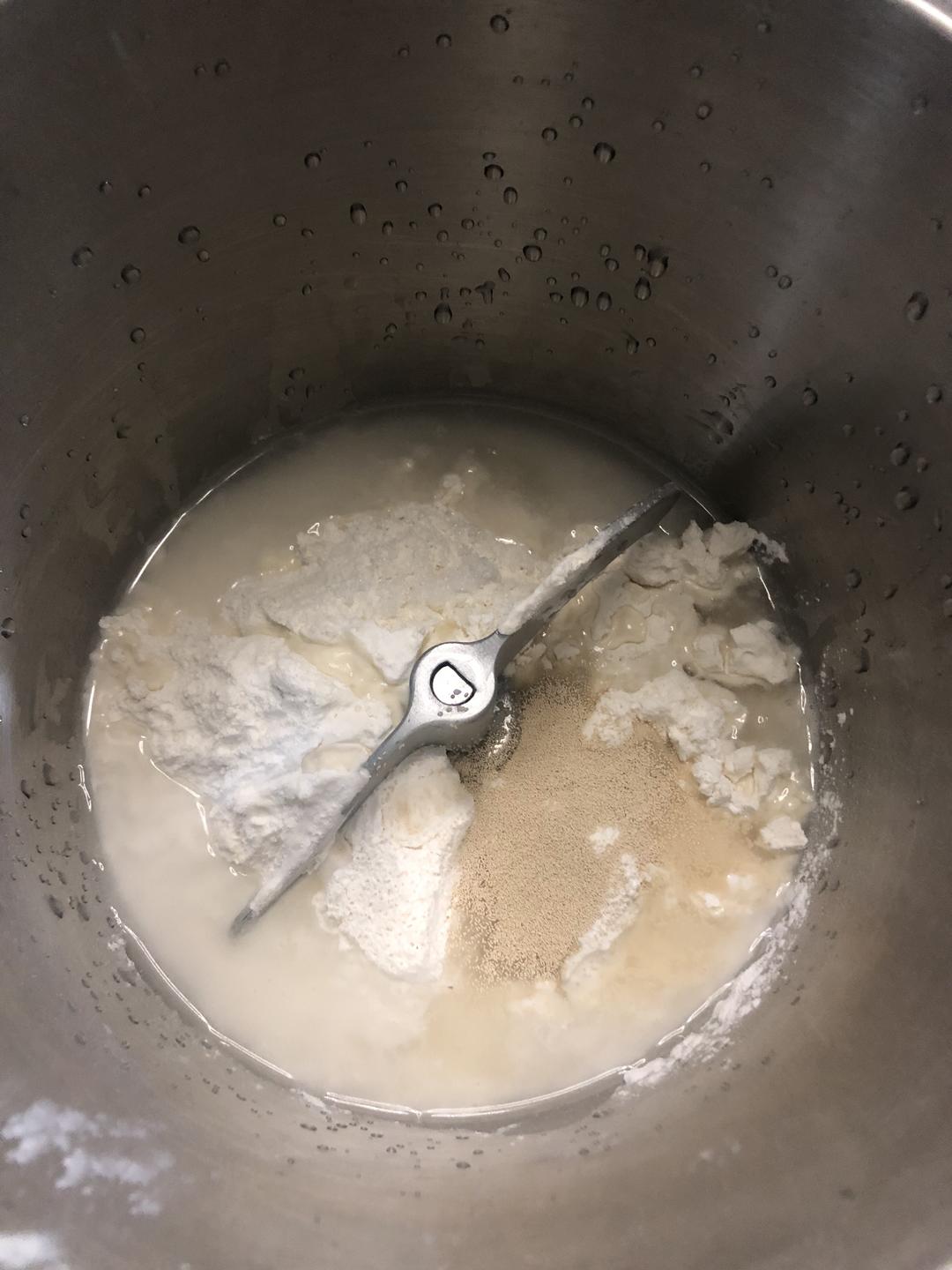 纯奶手撕吐司的做法 步骤1