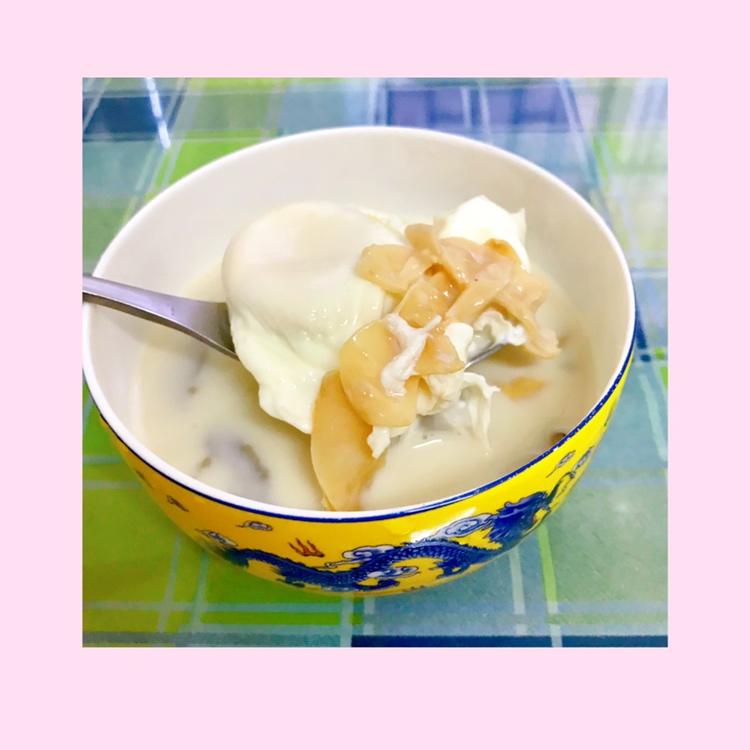 牛奶炖花胶