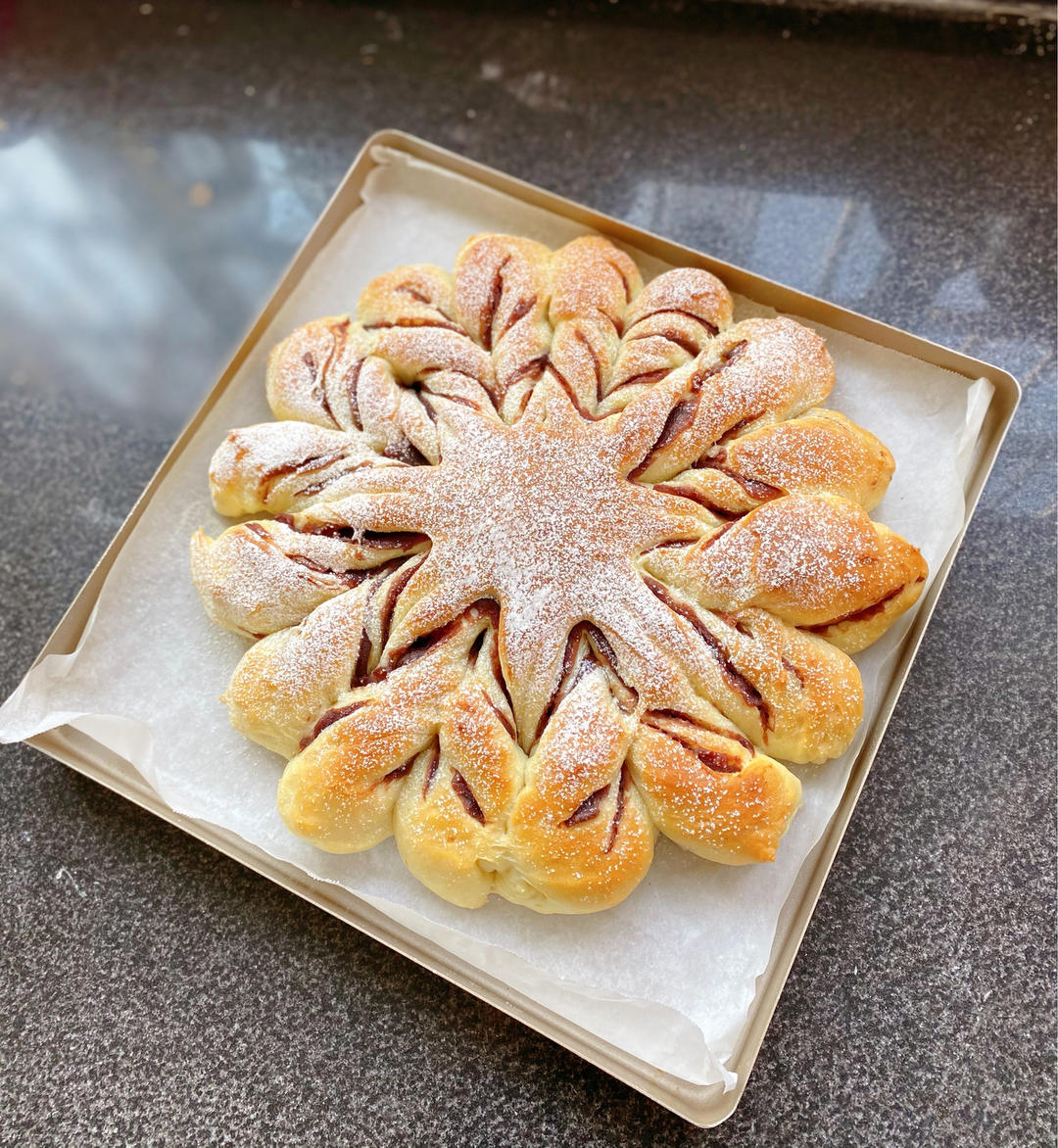 ins风圣诞节雪花豆沙面包---错过了夏天的风秋天的雨 不能再错过冬天的雪花