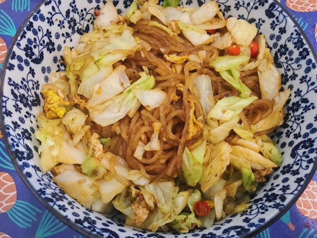 包菜炒粉丝