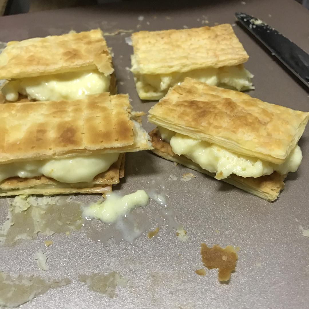 荷兰当地的拿破仑/千层酥 Tompouce/Tompoes