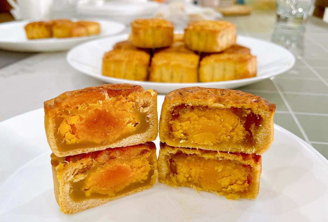 广式月饼——咸蛋黄豆沙月饼（新手版）