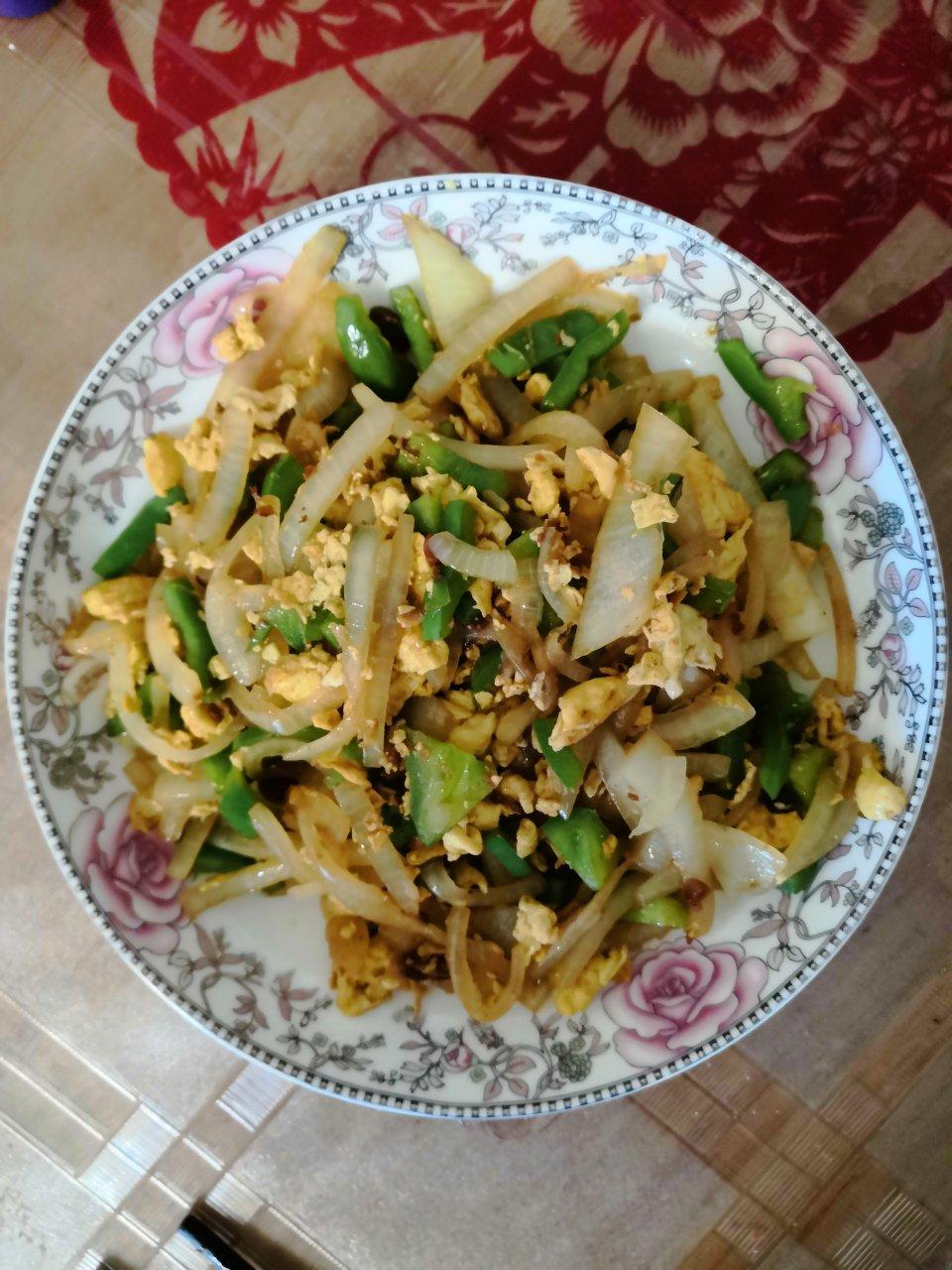 洋葱青椒炒鸡蛋