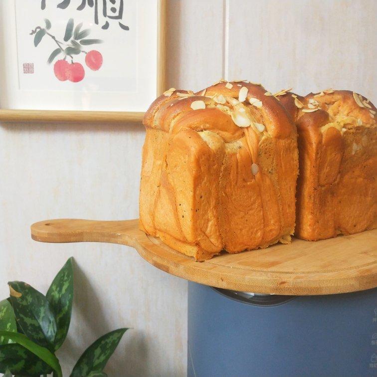 泰茶奶酥小吐司
