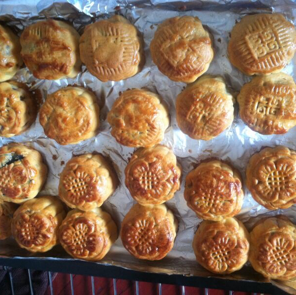 广式月饼——蛋黄莲蓉月饼