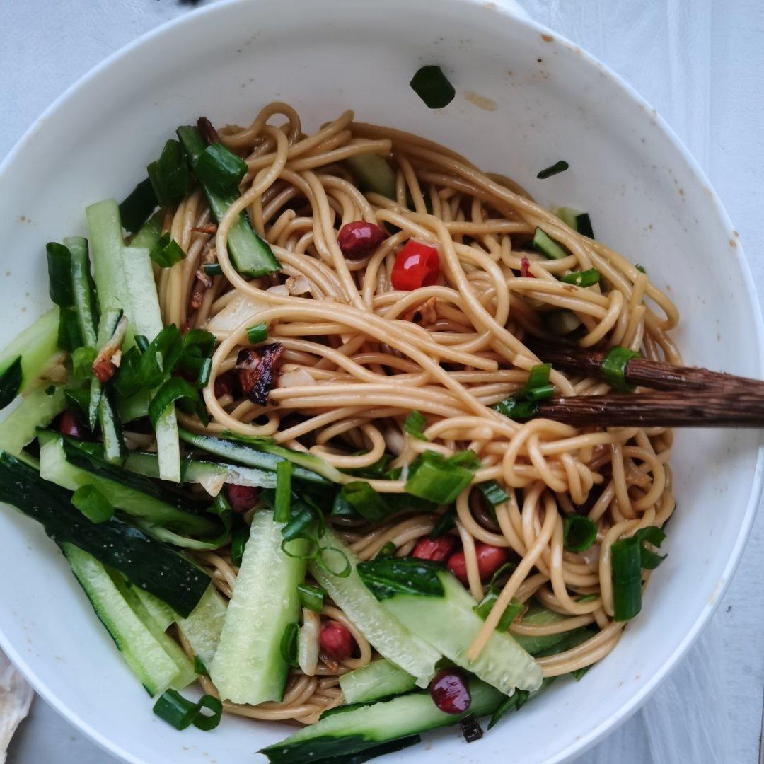 十分钟做好一盘开胃凉拌面～太好吃啦