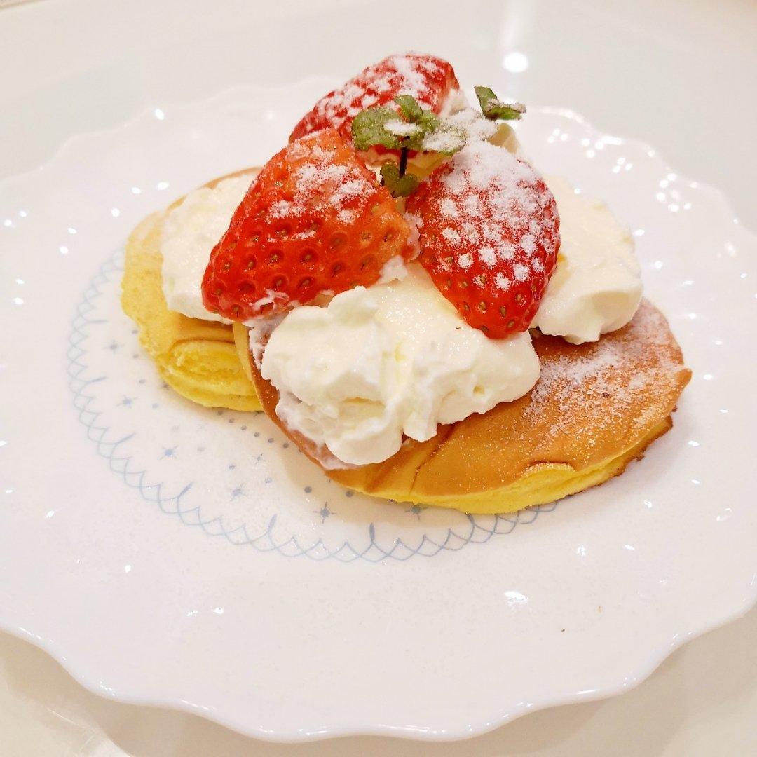 小宝tara做的家庭版草莓舒芙蕾