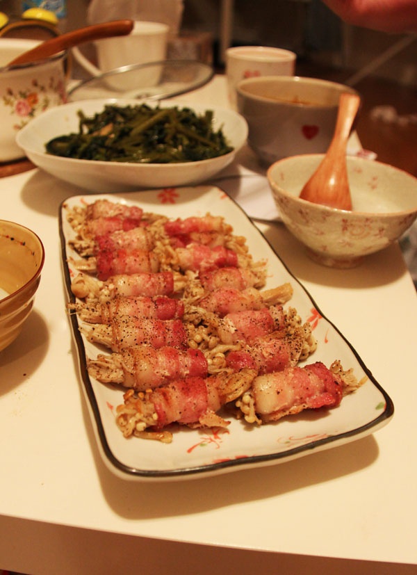 视频菜谱：金针菇培根卷