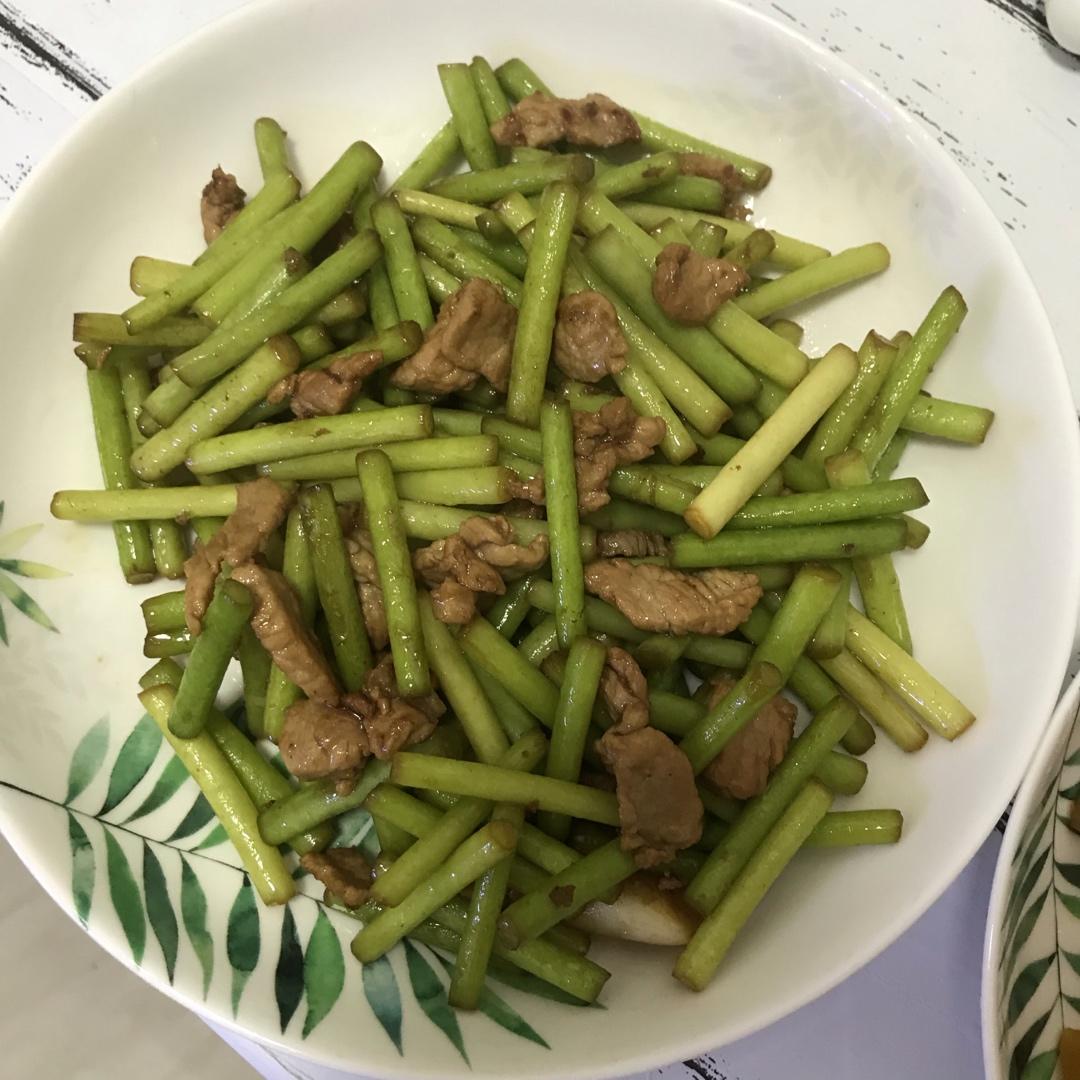 妈妈牌蒜薹炒肉