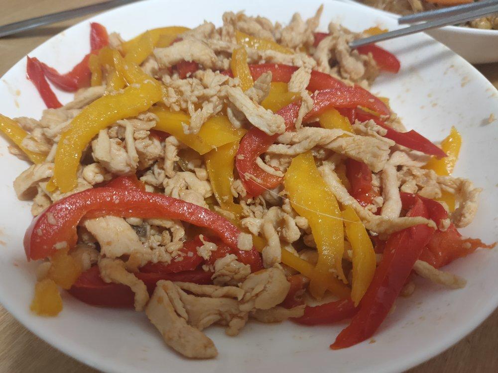 健身减肥餐:彩椒鸡胸肉
