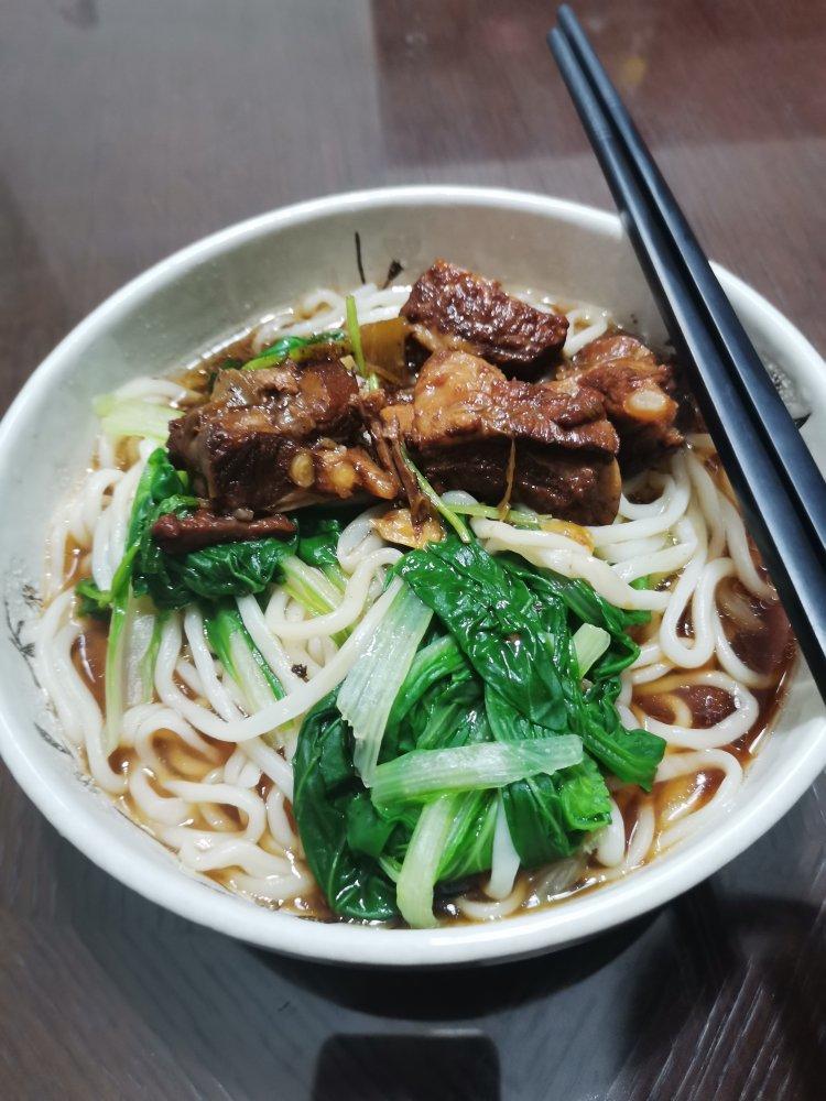 月子里营养餐西葫芦虾仁饺子