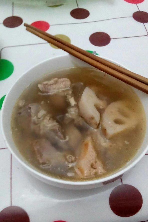 莲藕排骨汤