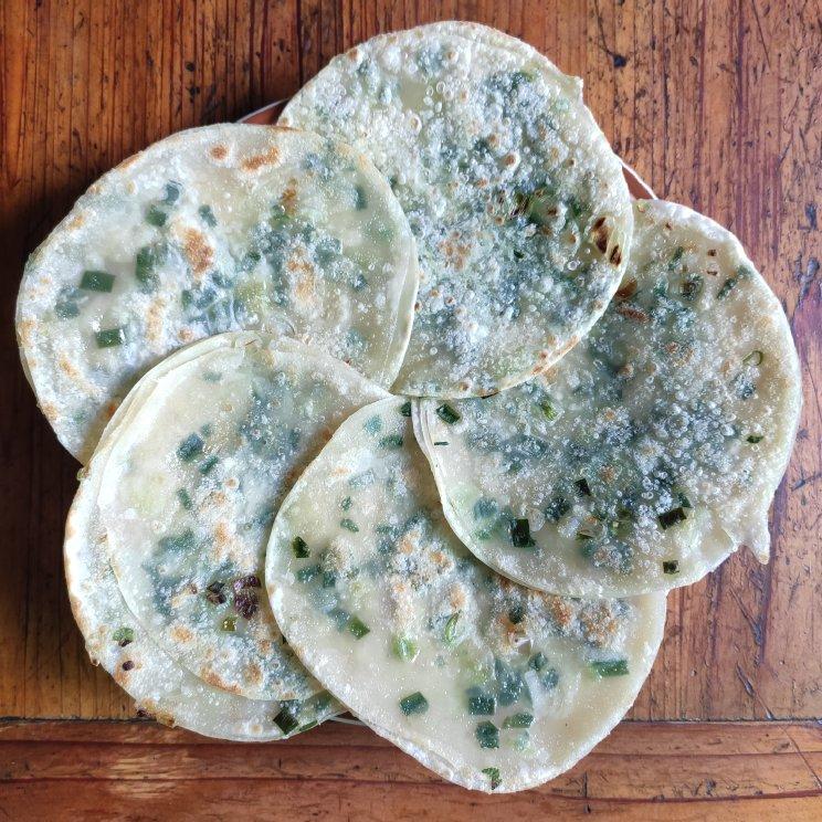 葱油饼（饺子皮版）