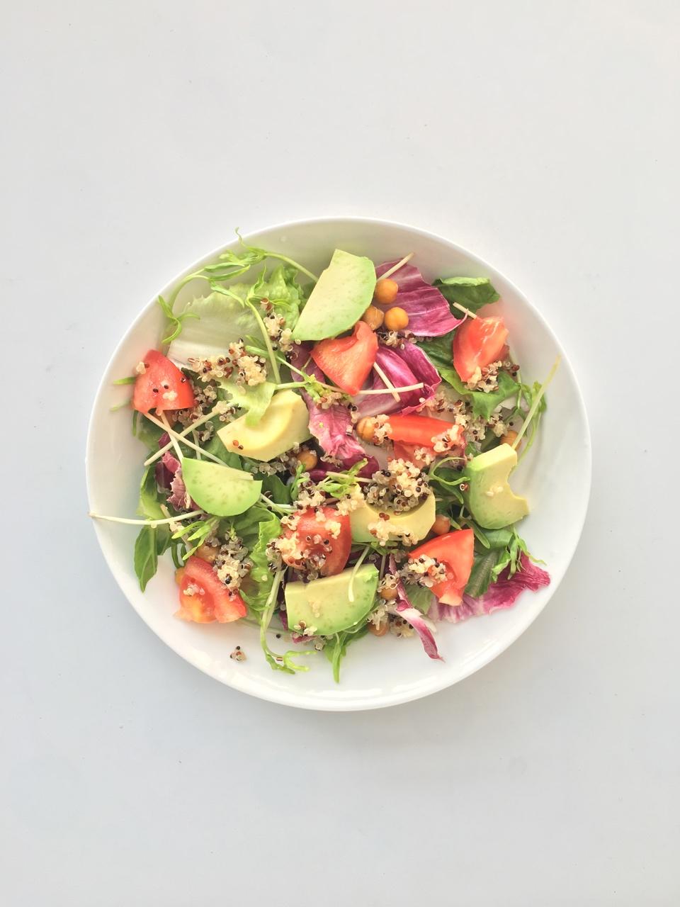 鹰嘴豆牛油果沙拉