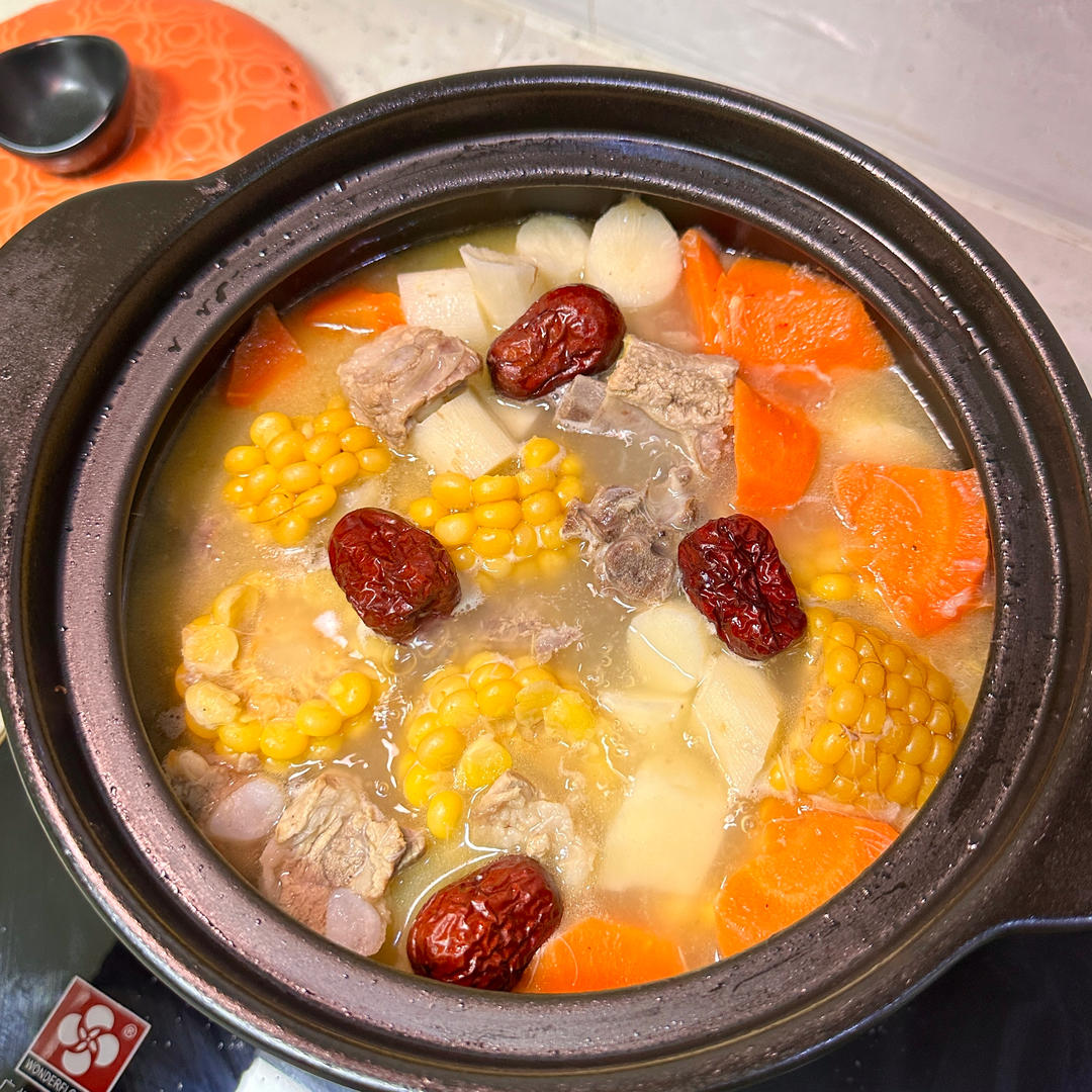 连吃三碗的玉米山药排骨汤