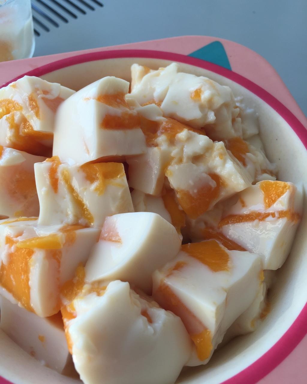 小爱爱美食omg做的完美牛奶布丁吉利丁片版