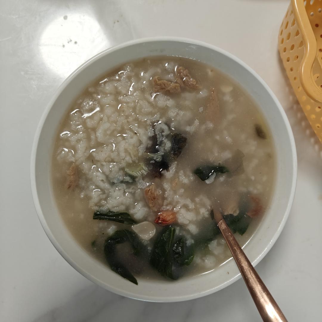 妈妈👩教我做的皮蛋瘦肉粥🥣简单快捷美味😋