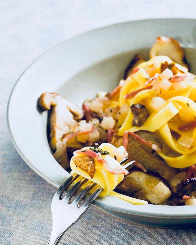 Fettuccine / Pappardelle Ai Funghi Porcini e Speck  牛肝菌熏肉奶油宽面
