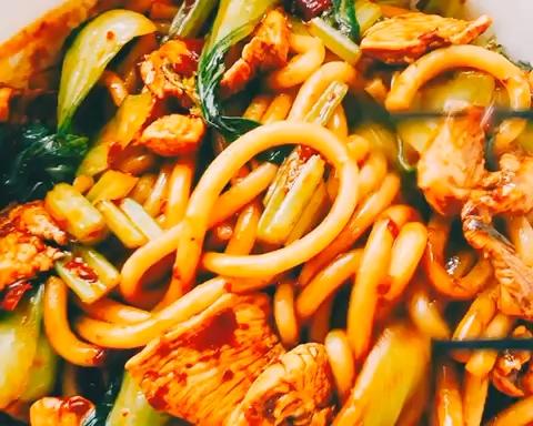 新疆炒米粉- Q弹香辣攒劲的很的做法