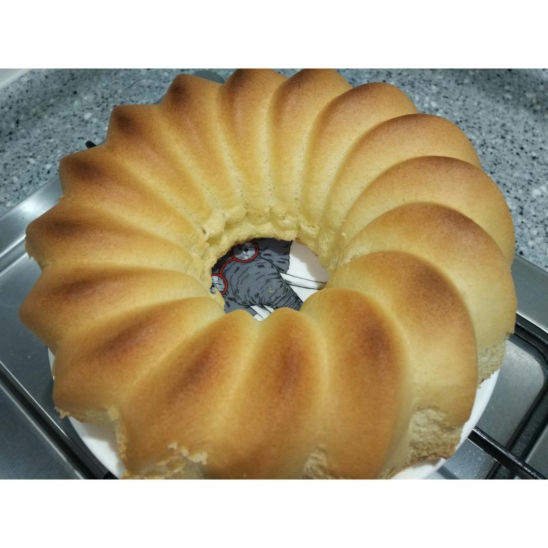 超简单完美戚风蛋糕（6寸2蛋）附打发、翻拌、脱模视频